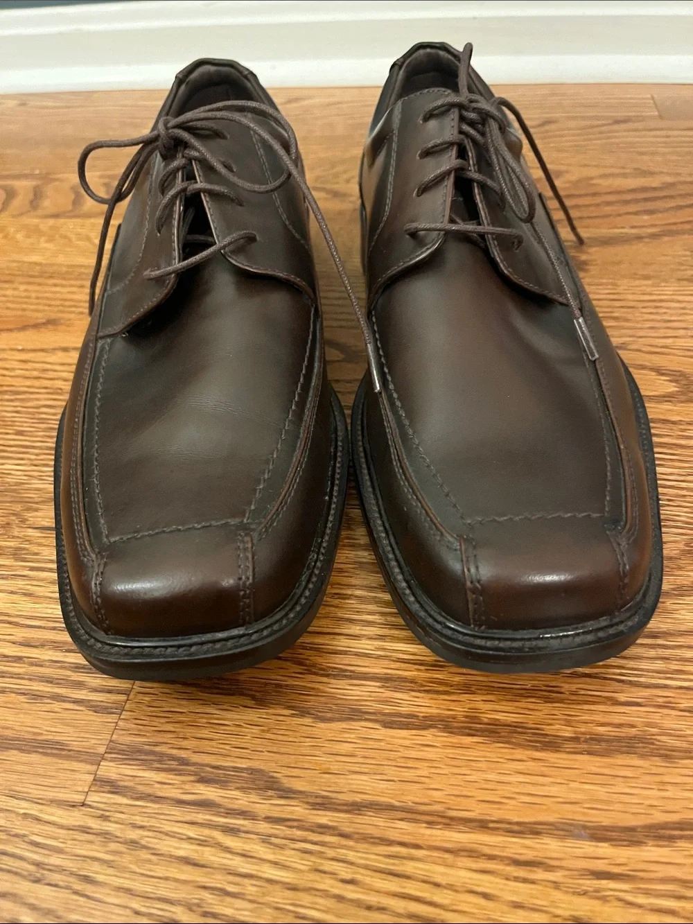 Johnston & Murphy brown square-toe leather derby dress shoes size 10.5